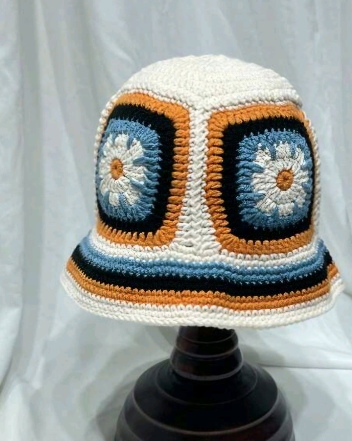 Crochet Hat (off white)